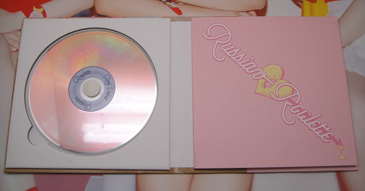 RED VELVET RUSSIAN ROULETTE 3rd Mini Album CD+Photo Book+Card+GIFT K-POP  SEALED